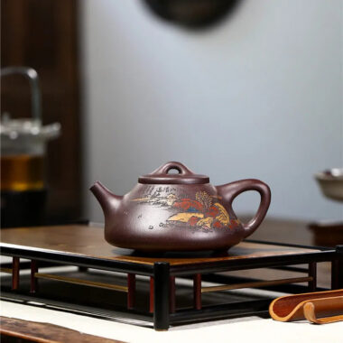 Full Handmade Yixing Zisha Shanshui Color Painted Teapot [Ziye Shi Piao] (Lao Zi Ni – 300ml)