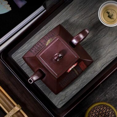 Full Handmade Yixing Zisha Teapot [Ai Lian Shuo] (Zi Jia Ni – 280ml)