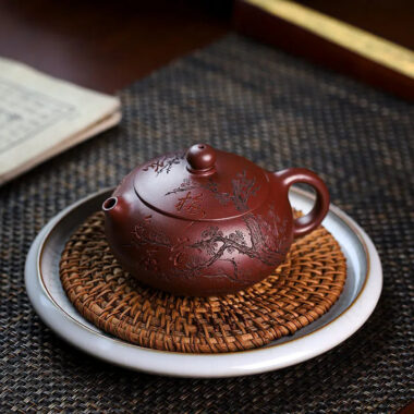 Full Handmade Yixing Zisha Teapot [An Xiang Xishi] (Long Xue Sha – 250ml)