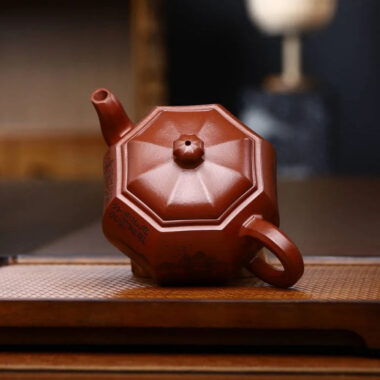 Full Handmade Yixing Zisha Teapot [Bafang Lai Cai Pot] (Hong Pi Long – 280ml)