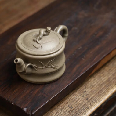 Full Handmade Yixing Zisha Teapot [Bamboo Pot] (Duan Ni – 300ml)