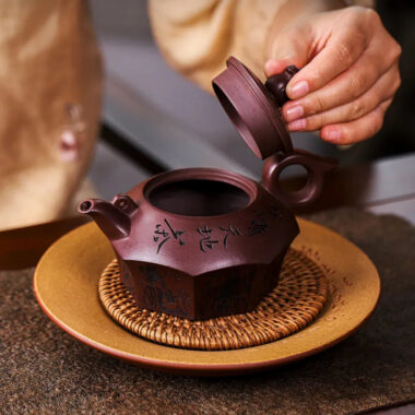 Full Handmade Yixing Zisha Teapot [Baxian Lun Cha] (Zi Xue Sha – 300ml)