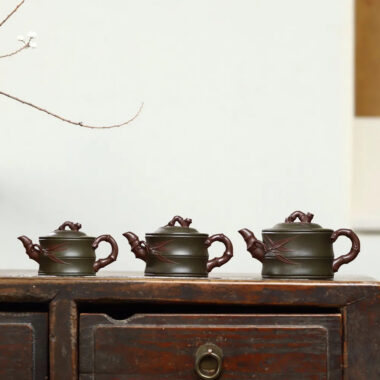 Full Handmade Yixing Zisha Teapot [Bi-color Bamboo Pot] (Lu Ni – 125/180/270ml)