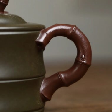 Full Handmade Yixing Zisha Teapot [Bi-color Bamboo Pot] (Lu Ni – 125/180/270ml)