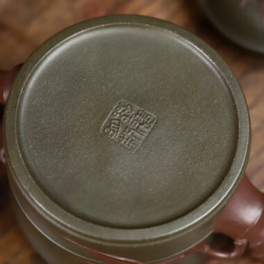 Full Handmade Yixing Zisha Teapot [Bi-color Bamboo Pot] (Lu Ni – 125/180/270ml)
