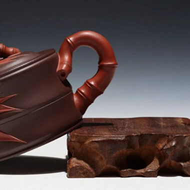 Full Handmade Yixing Zisha Teapot [Bi-color Bamboo Pot] (Zi Ni/Hong Ni – 160ml)