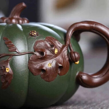 Full Handmade Yixing Zisha Teapot [Bi-color Pumpkin Pot] (Lu Ni/Hong Ni – 380ml)
