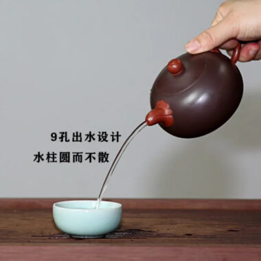 Full Handmade Yixing Zisha Teapot [Bi-color Yuri Pot] (Zi NI/Hong Ni – 200/300ml)