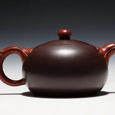 Full Handmade Yixing Zisha Teapot [Bi-color Yuri Pot] (Zi NI/Hong Ni – 200/300ml)