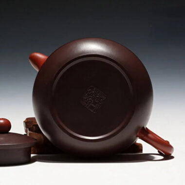 Full Handmade Yixing Zisha Teapot [Bi-color Yuri Pot] (Zi NI/Hong Ni – 200/300ml)