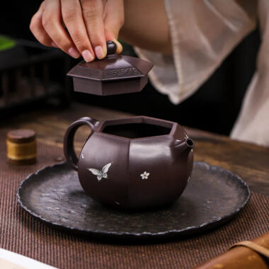 Full Handmade Yixing Zisha Teapot [Butterfly Xishi] (Zi Jia Ni – 420ml)