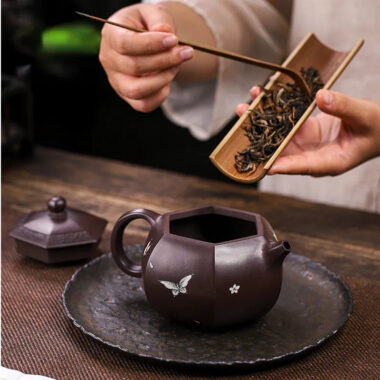 Full Handmade Yixing Zisha Teapot [Butterfly Xishi] (Zi Jia Ni – 420ml)