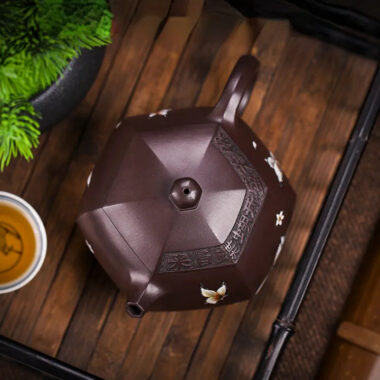 Full Handmade Yixing Zisha Teapot [Butterfly Xishi] (Zi Jia Ni – 420ml)