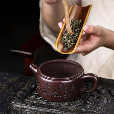 Full Handmade Yixing Zisha Teapot [Cha Ban Shuxiang] (Lao Zi Ni – 260ml)