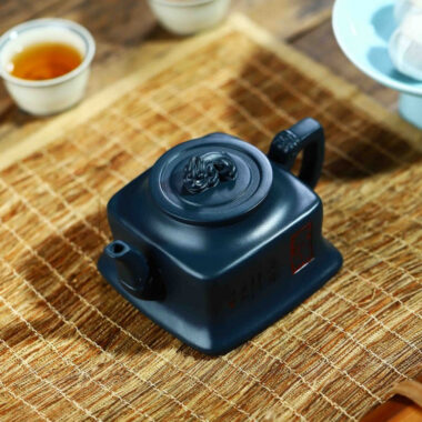 Full Handmade Yixing Zisha Teapot [Cha Yuan] (Tian Qing Ni – 230ml)