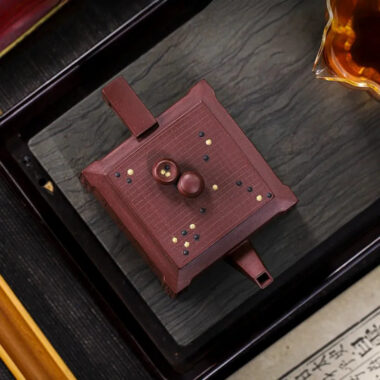 Full Handmade Yixing Zisha Teapot [Chess Joy] (Di Cao Qing – 280ml)