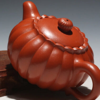 Full Handmade Yixing Zisha Teapot [Chrysanthemum Bud Pot] (Zhao Zhuang Zhu Ni – 170ml)