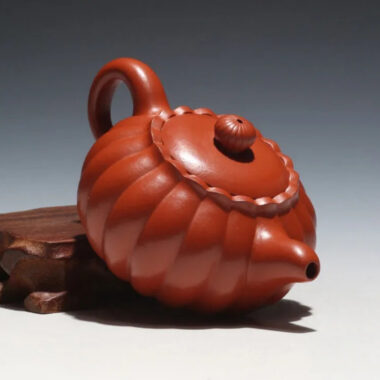 Full Handmade Yixing Zisha Teapot [Chrysanthemum Bud Pot] (Zhao Zhuang Zhu Ni – 170ml)