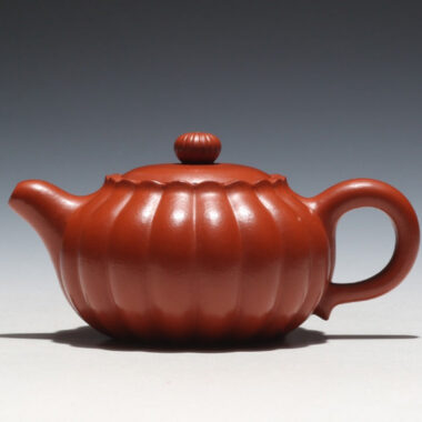 Full Handmade Yixing Zisha Teapot [Chrysanthemum Bud Pot] (Zhao Zhuang Zhu Ni – 170ml)