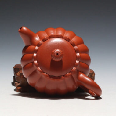 Full Handmade Yixing Zisha Teapot [Chrysanthemum Bud Pot] (Zhao Zhuang Zhu Ni – 170ml)
