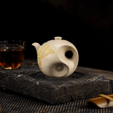 Full Handmade Yixing Zisha Teapot [Dadao Zhi Jian] (Bai Duan Ni – 370ml)