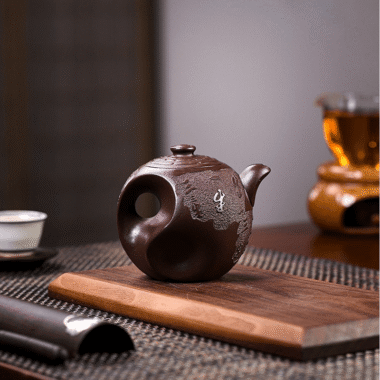 Full Handmade Yixing Zisha Teapot [Dadao Zhi Jian] (Lao Zi Ni – 360ml)