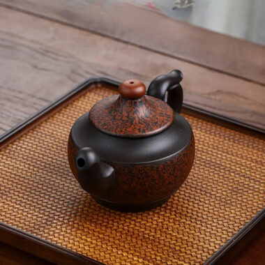 Full Handmade Yixing Zisha Teapot [Dancing Phoenix] (Hei Jiao Ni – 350ml)