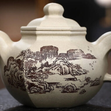 Full Handmade Yixing Zisha Teapot [Dao Hong Lianzi Pot] (Bensan Lu Ni – 360ml)