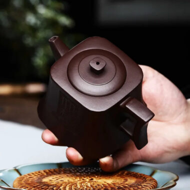 Full Handmade Yixing Zisha Teapot [Dazhi Ruoyu] (Lao Zi Ni – 210ml)