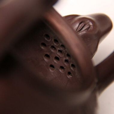 Full Handmade Yixing Zisha Teapot [Dong Po Tiliang Pot] (Lao Zi Ni – 240ml)