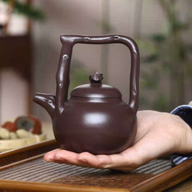 Full Handmade Yixing Zisha Teapot [Dong Po Tiliang Pot] Plain Smooth (Lao Zi Ni – 240ml)