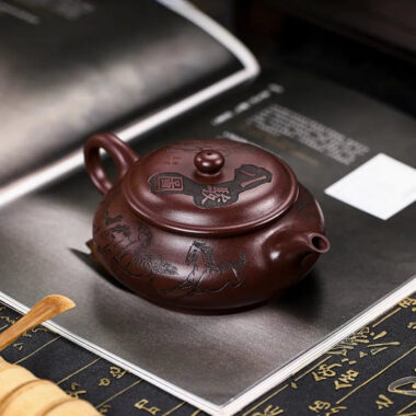 Full Handmade Yixing Zisha Teapot [Eight Horses] (Lao Zi Ni – 280ml)