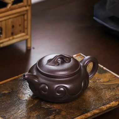 Full Handmade Yixing Zisha Teapot [Fanggu Ruyi] (Lao Zi Ni – 500ml)