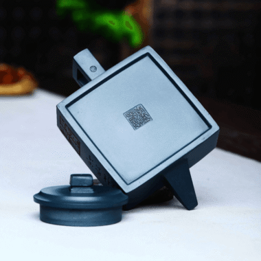 Full Handmade Yixing Zisha Teapot [Feng Qing Qi Zheng] (Tian Qing Ni – 300ml)