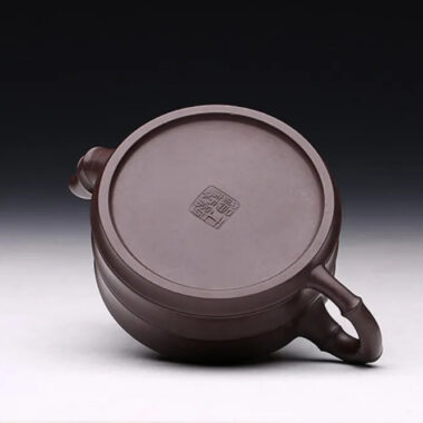 Full Handmade Yixing Zisha Teapot [Flat Two-section Bamboo Pot] (Lao Zi Ni – 130/320ml)