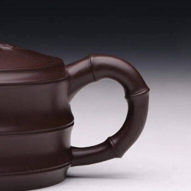 Full Handmade Yixing Zisha Teapot [Flat Two-section Bamboo Pot] (Lao Zi Ni – 130/320ml)