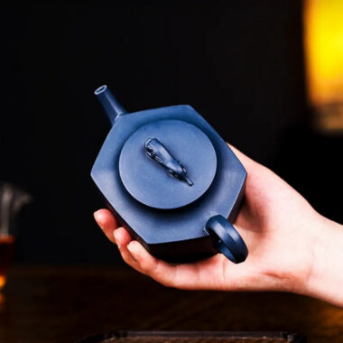 Full Handmade Yixing Zisha Teapot [Flying Leopard] (Tian Qing Ni – 300ml)