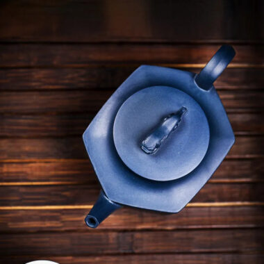 Full Handmade Yixing Zisha Teapot [Flying Leopard] (Tian Qing Ni – 300ml)
