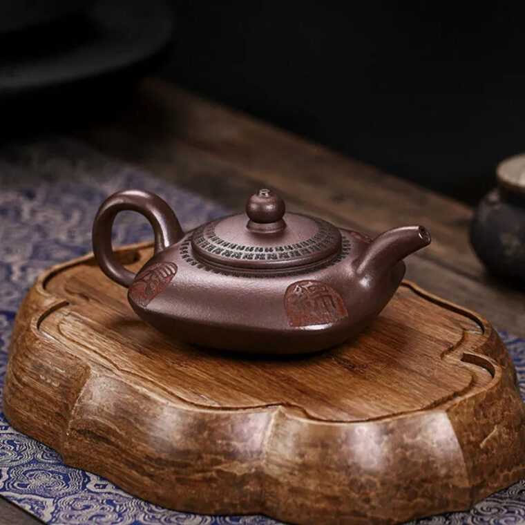 Full Handmade Yixing Zisha Teapot [Fu Yun Mian Chang] (Lao Zi Ni – 200ml)