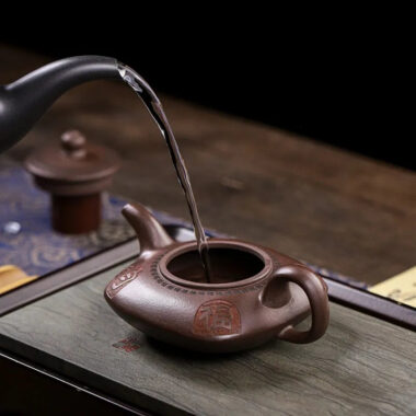 Full Handmade Yixing Zisha Teapot [Fu Yun Mian Chang] (Lao Zi Ni – 200ml)