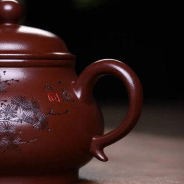 Full Handmade Yixing Zisha Teapot [Gao Pan Pot] (Zi Ni – 240ml)