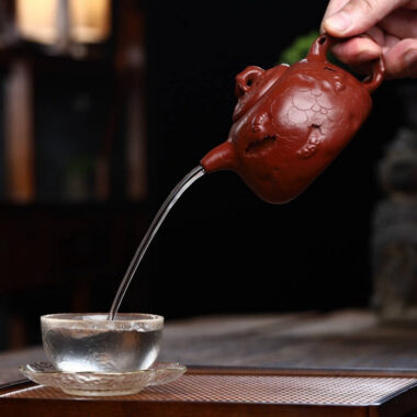 Full Handmade Yixing Zisha Teapot [Gong Chun Pot] (Dahongpao – 280ml)
