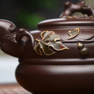 Full Handmade Yixing Zisha Teapot [Gourd Pot] (Lao Zi Ni – 360ml)