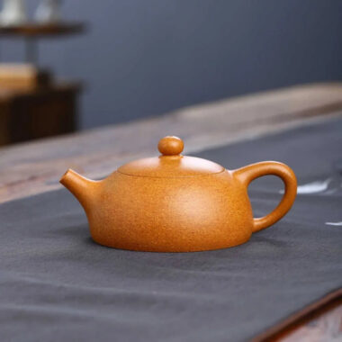 Full Handmade Yixing Zisha Teapot [Half Moon Pot] (Wucai Lao Duan Ni – 180ml)