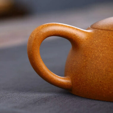 Full Handmade Yixing Zisha Teapot [Half Moon Pot] (Wucai Lao Duan Ni – 180ml)