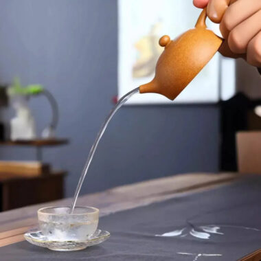 Full Handmade Yixing Zisha Teapot [Half Moon Pot] (Wucai Lao Duan Ni – 180ml)