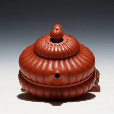 Full Handmade Yixing Zisha Teapot [Hehuan Jin Nang Pot] (Zhao Zhuang Zhu Ni – 210ml)