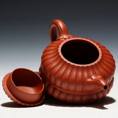 Full Handmade Yixing Zisha Teapot [Hehuan Jin Nang Pot] (Zhao Zhuang Zhu Ni – 210ml)