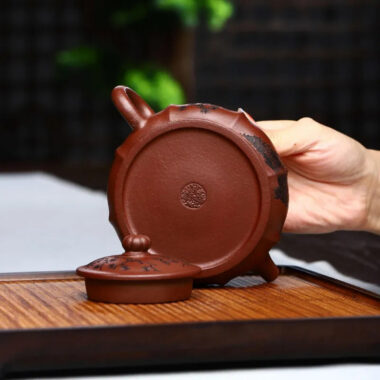Full Handmade Yixing Zisha Teapot [Heqi Zhi Xiang] (Lao Zi Ni – 320ml)