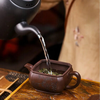 Full Handmade Yixing Zisha Teapot [Hong Xing Piao Xiang] (Zi Jia Ni – 320ml)